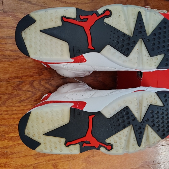 Jordan 6 Retro Red Oreo Size 11 - Picture 5 of 12